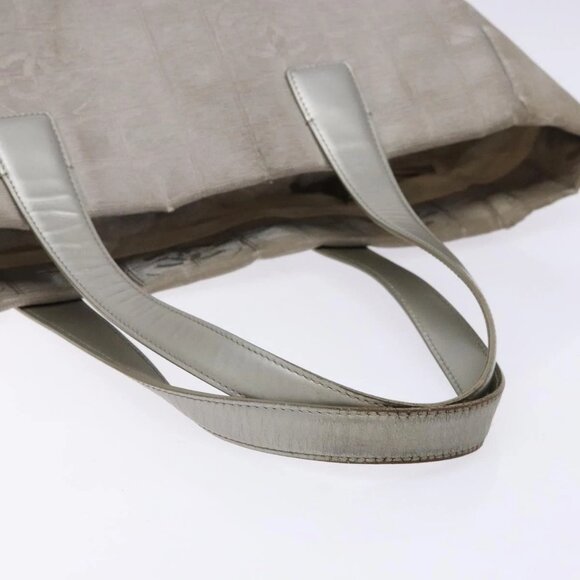 CHANEL New Travel Line Tote Bag Nylon Gray CC Auth bs28663 - Picture 8 of 16